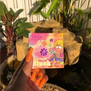 ColourPop x Disney Lizzie McGuire Dee-lish Pressed Powder Blush